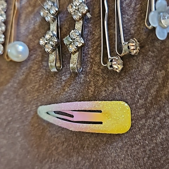 Vintage Assorted Rhinestone Floral Bobby Pin Hair Slides - Picture 5 of 6